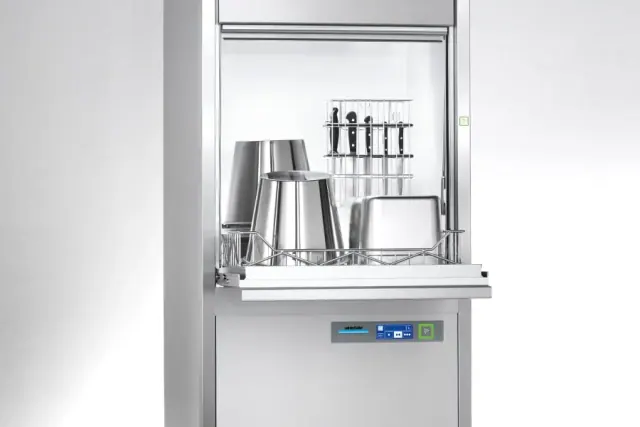 Kazan yıkama makinesi 40 sepet/saat, 64 cm giriş · UF-M ürün görseli