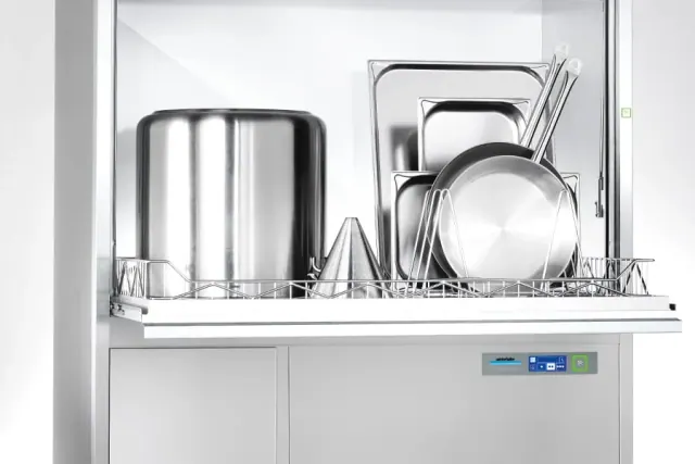 Kazan yıkama makinesi 40 sepet/saat, 80 cm giriş · UF-XL ürün görseli